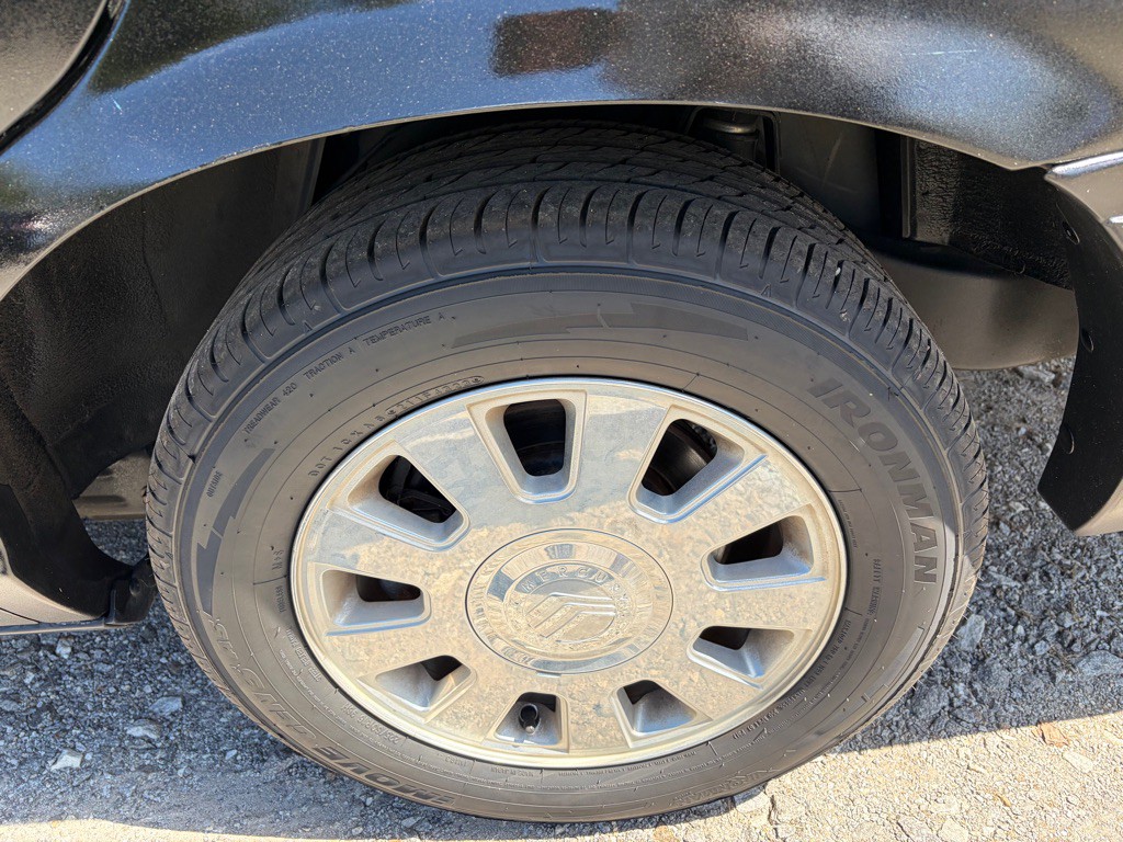 2008 Mercury Grand Marquis Image 11