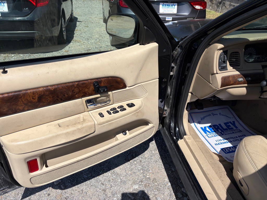 2008 Mercury Grand Marquis Image 13