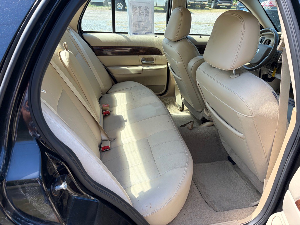 2008 Mercury Grand Marquis Image 18