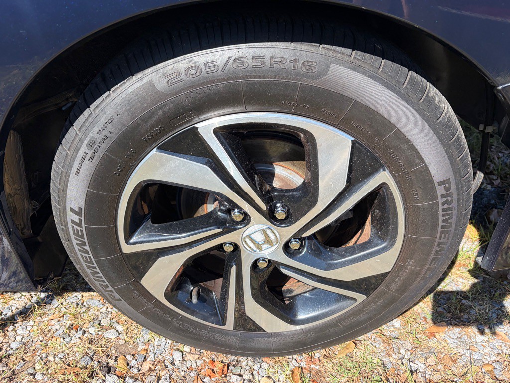 2017 Honda Accord Image 7