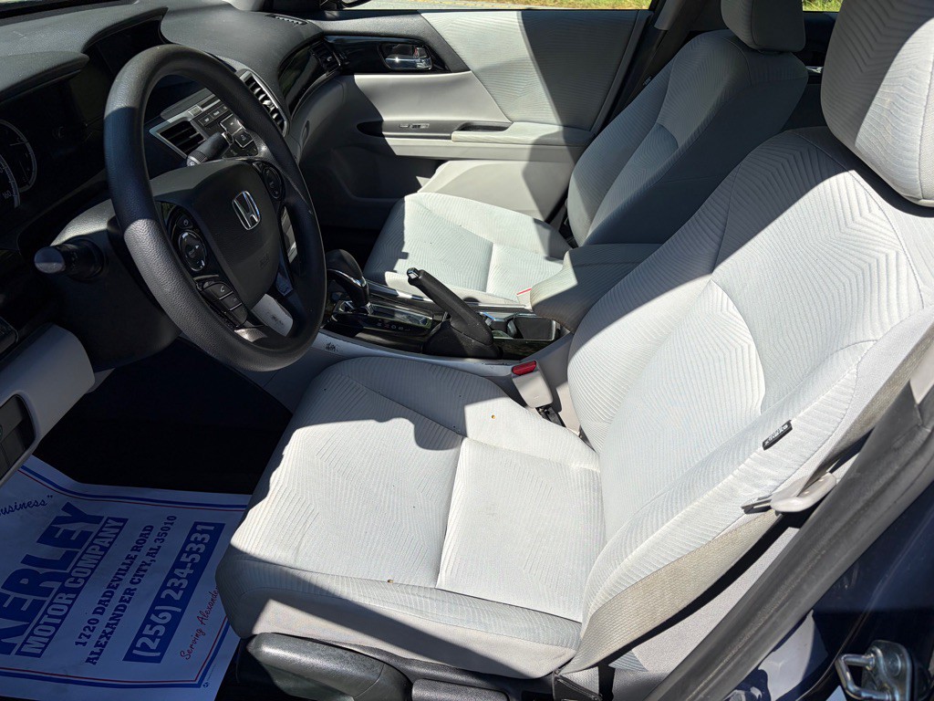 2017 Honda Accord Image 11