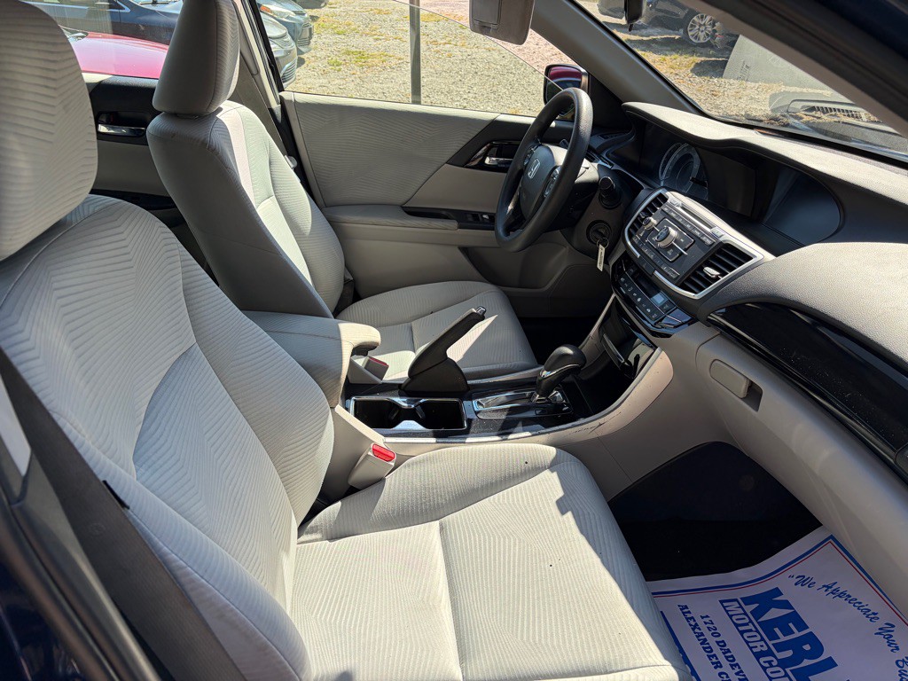 2017 Honda Accord Image 15