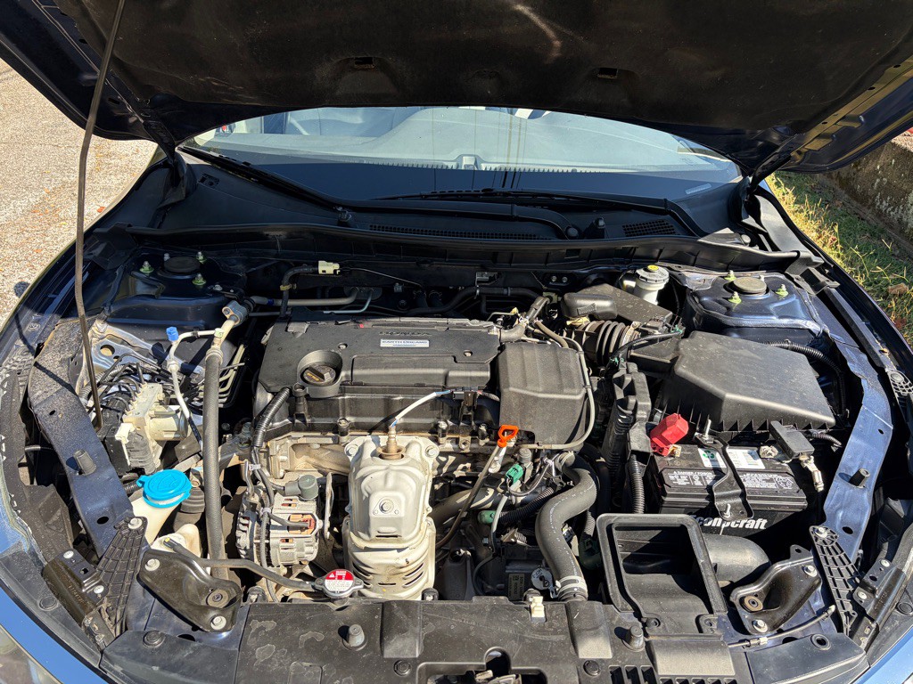 2017 Honda Accord Image 25