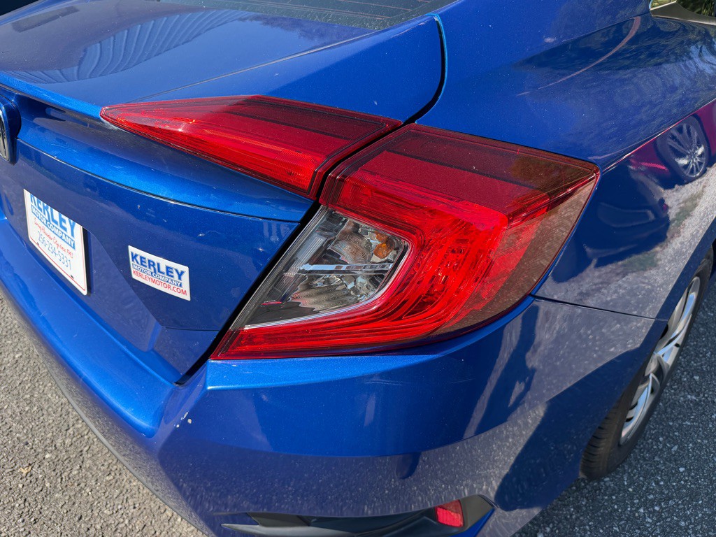 2016 Honda Civic Image 34