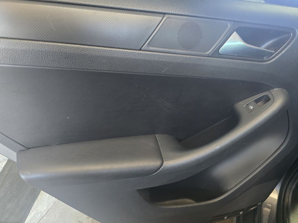 2014 Volkswagen Jetta Image 17