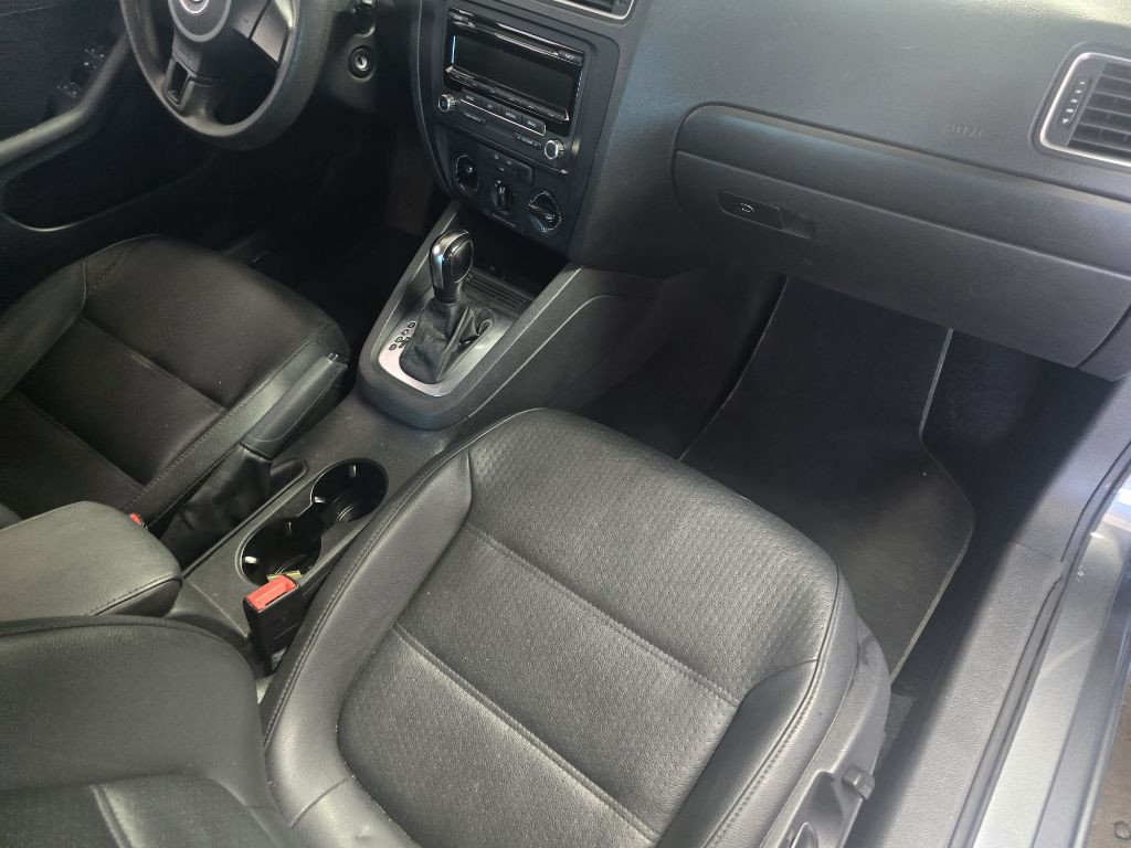 2014 Volkswagen Jetta Image 10