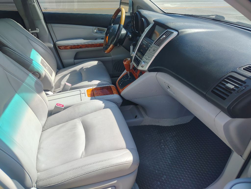 2009 Lexus RX Image 16