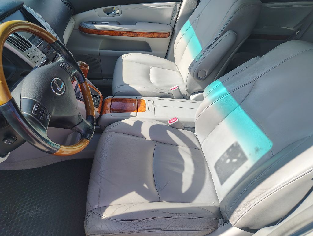 2009 Lexus RX Image 17