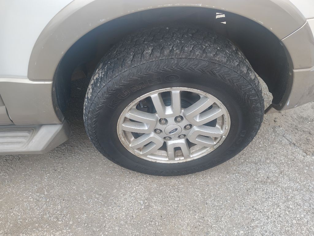 2012 Ford Expedition Image 15