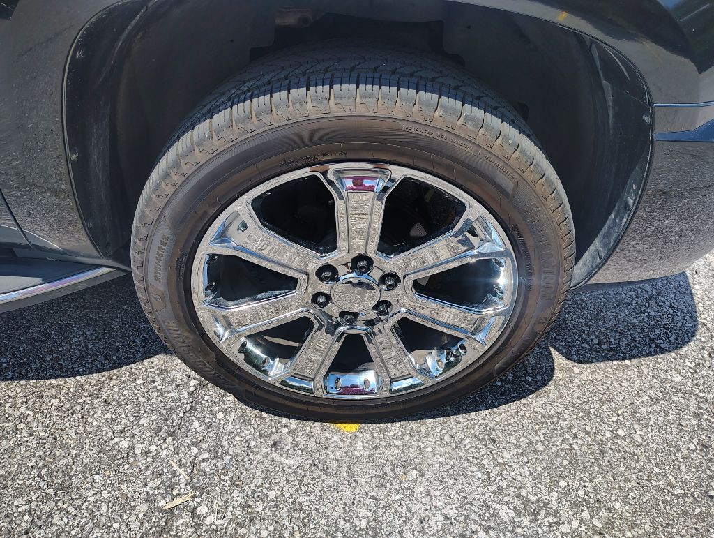 2012 Cadillac Escalade Image 16
