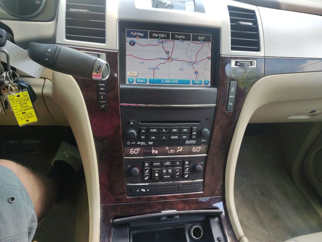 2012 Cadillac Escalade Image 19