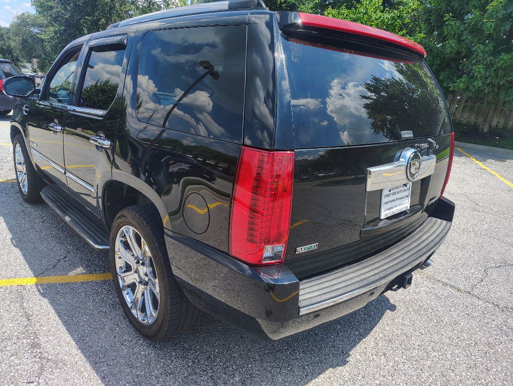 2012 Cadillac Escalade Image 4