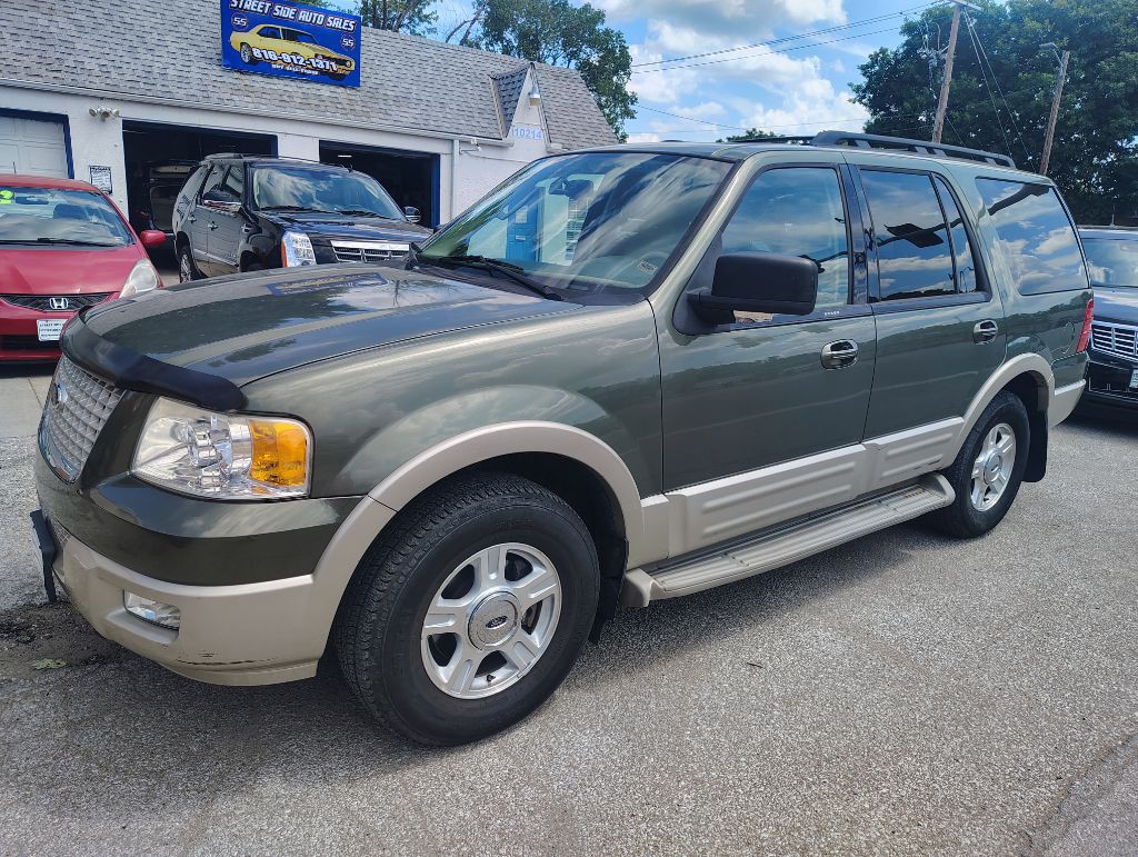 2005 Ford Expedition Image 16