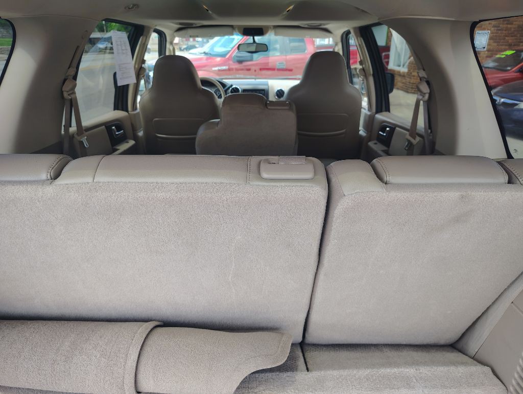 2005 Ford Expedition Image 17