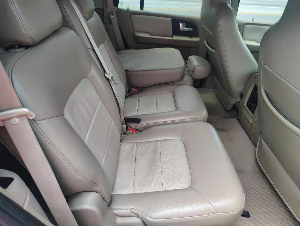 2005 Ford Expedition Image 20