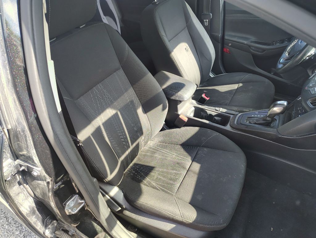 2015 Ford Focus Image 14