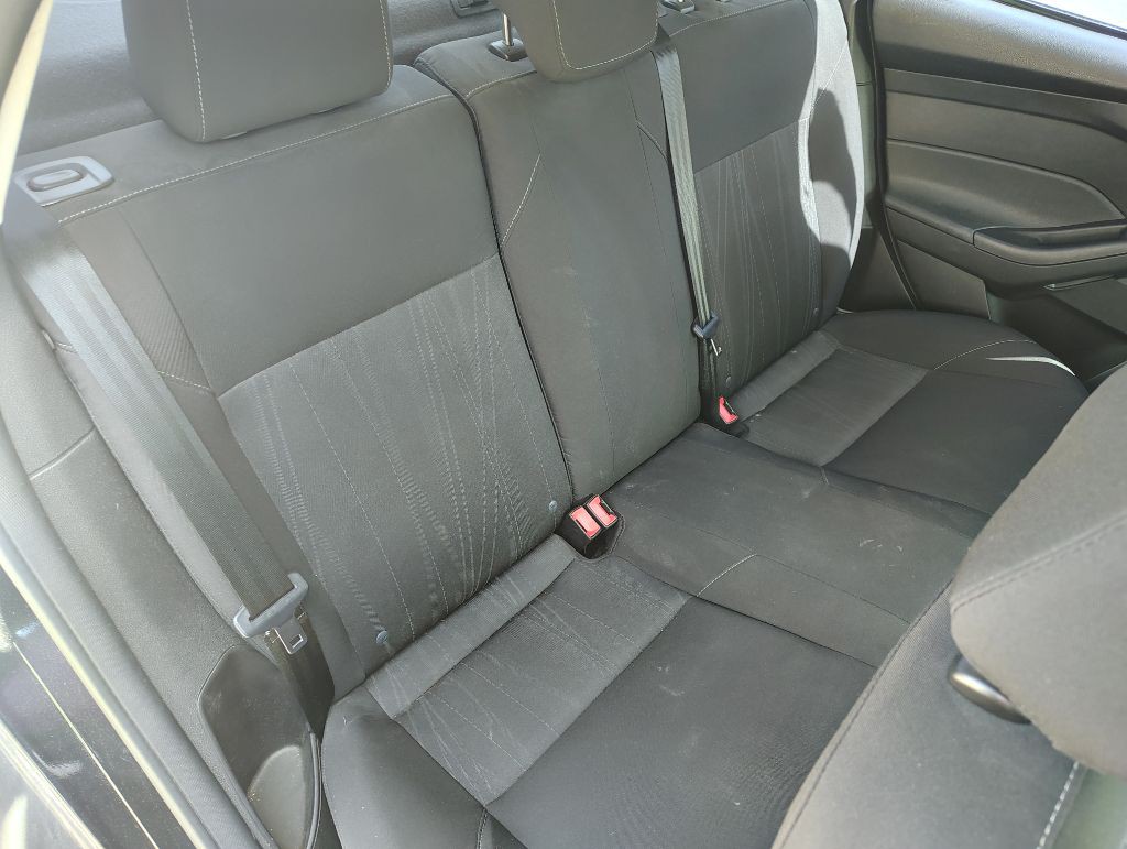 2009 Pontiac G6 Image 8
