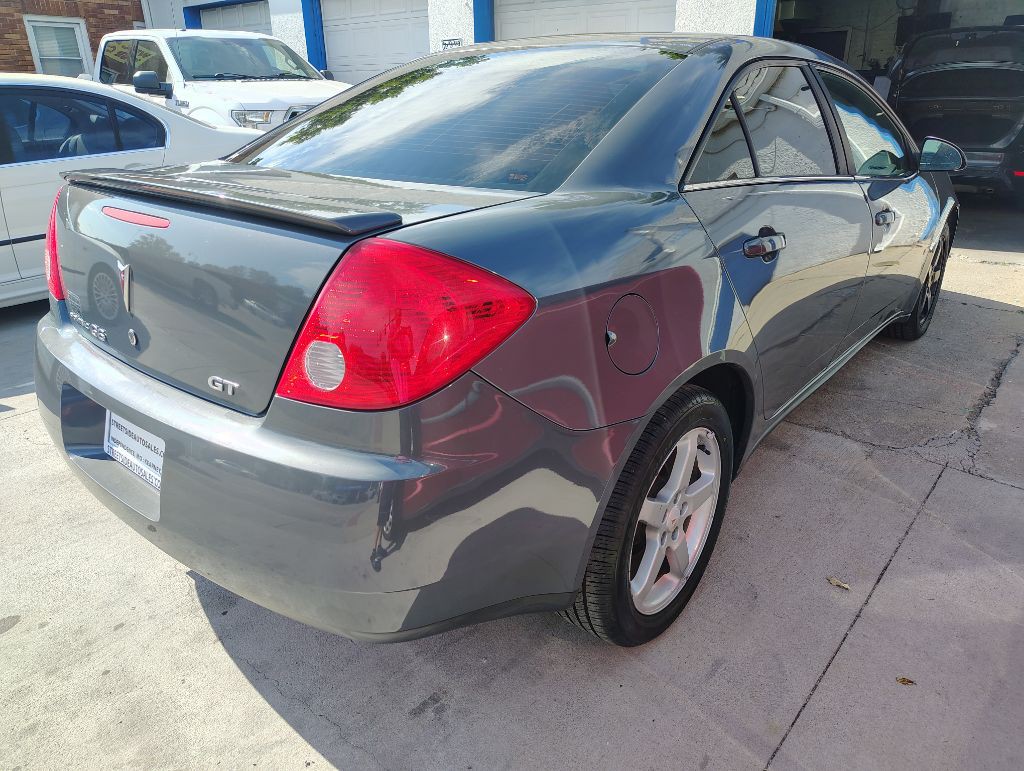2009 Pontiac G6 Image 9