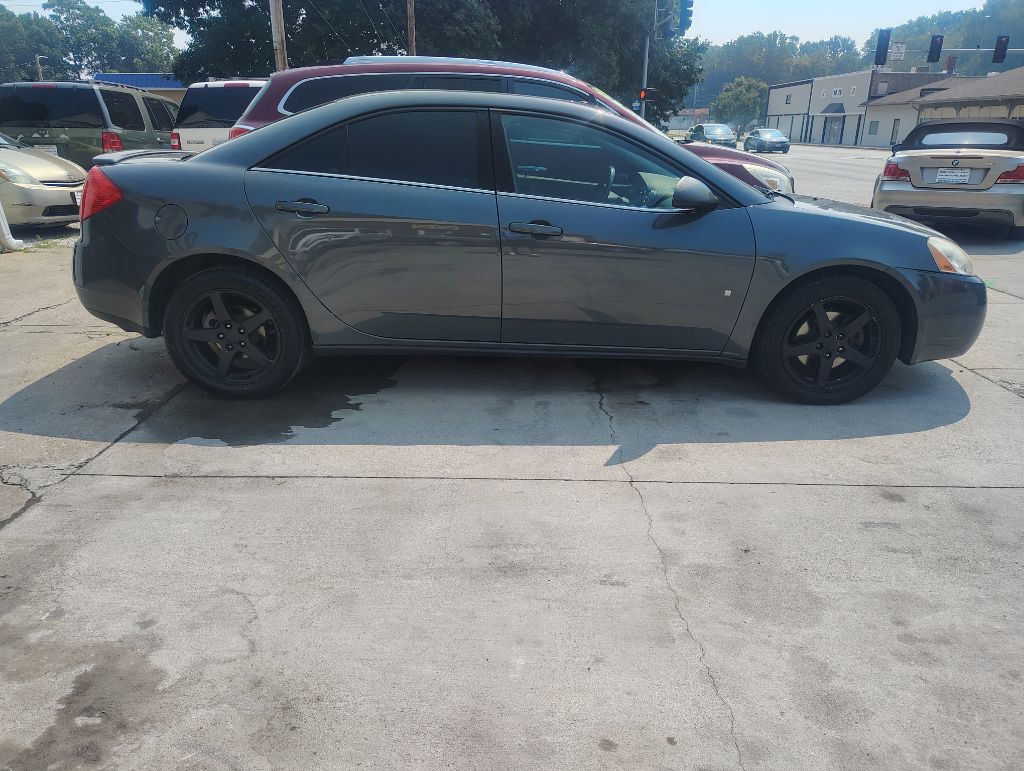 2009 Pontiac G6 Image 10