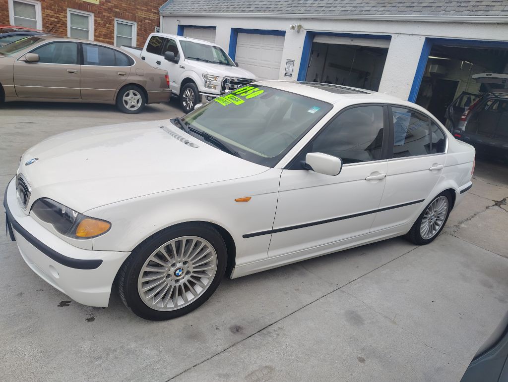 2004 BMW 3 Series Image 2