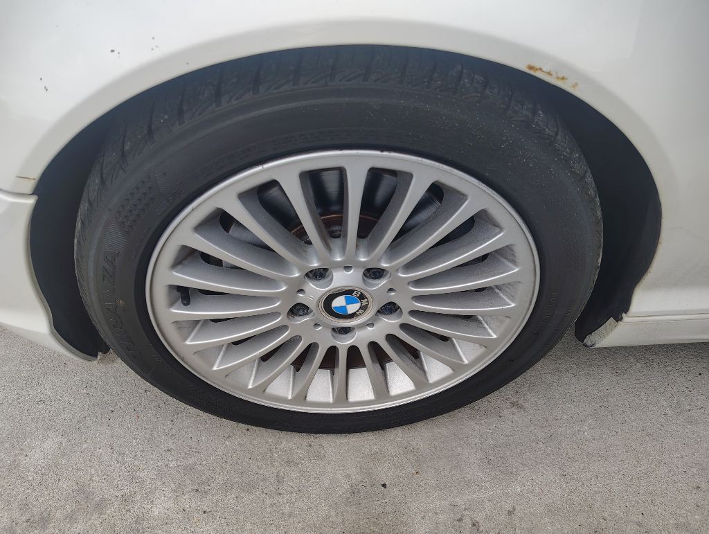 2004 BMW 3 Series Image 8