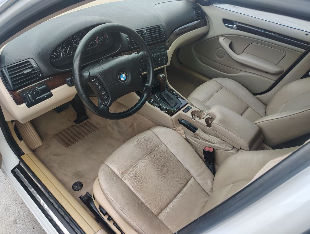 2004 BMW 3 Series Image 12