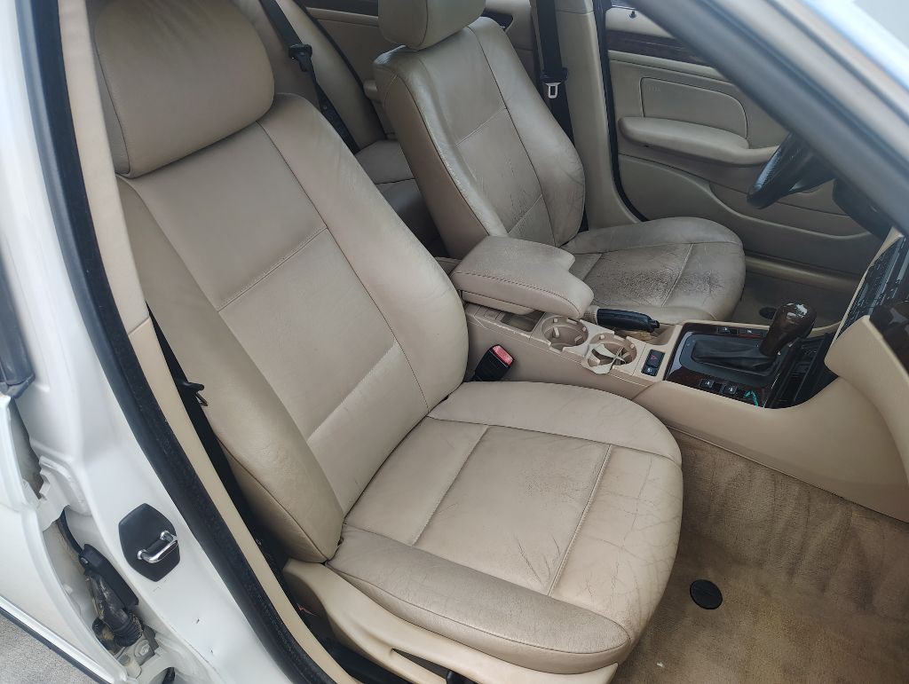 2004 BMW 3 Series Image 16