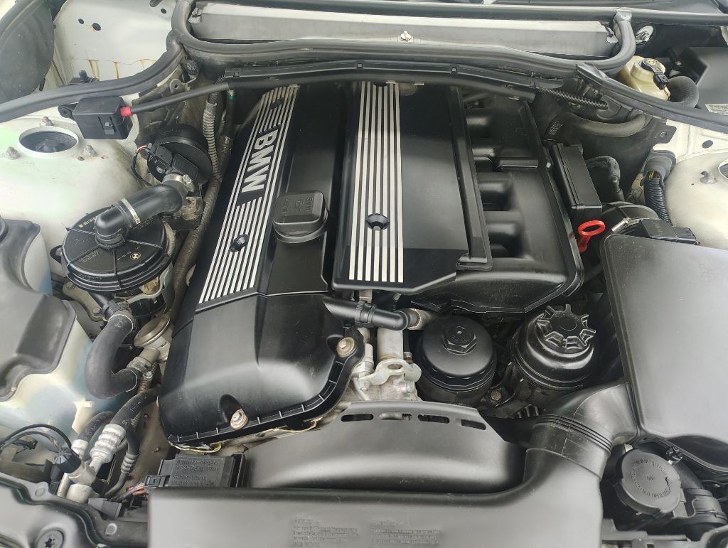 2004 BMW 3 Series Image 20