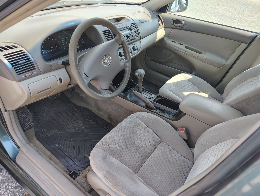 2003 Toyota Camry Image 11