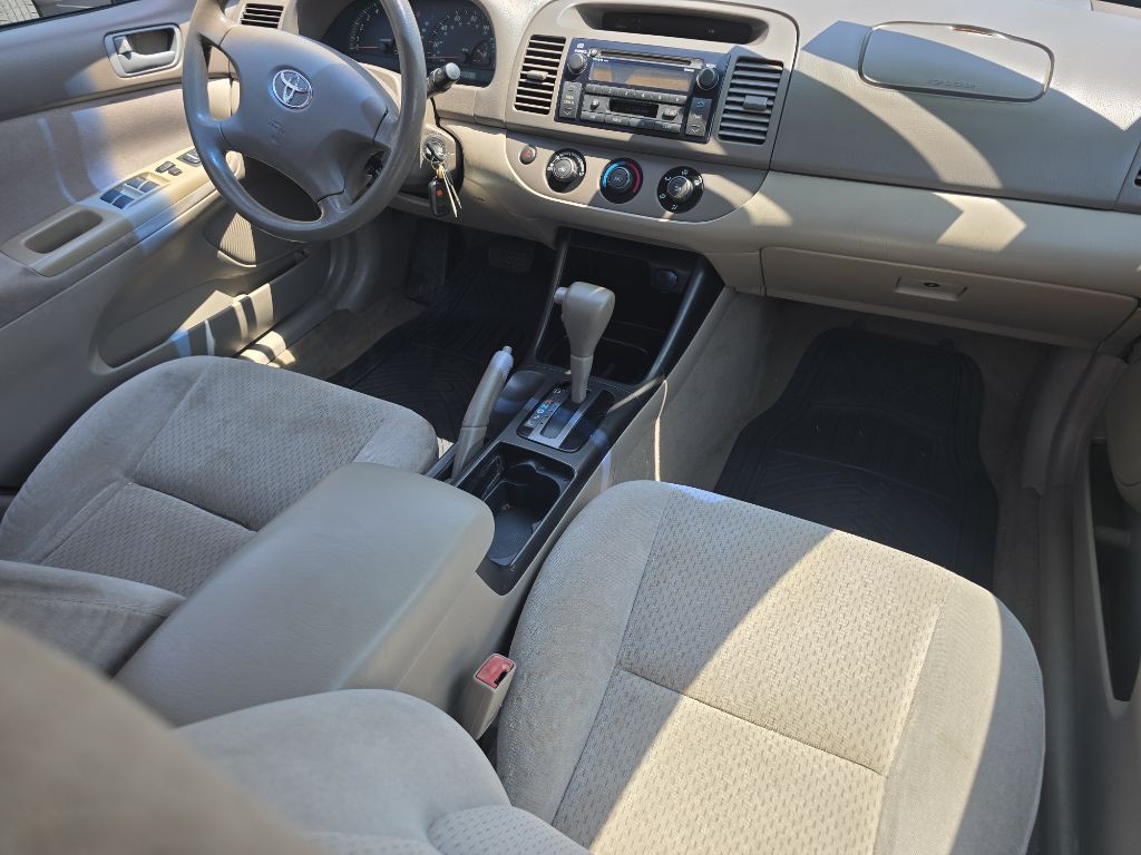 2003 Toyota Camry Image 18