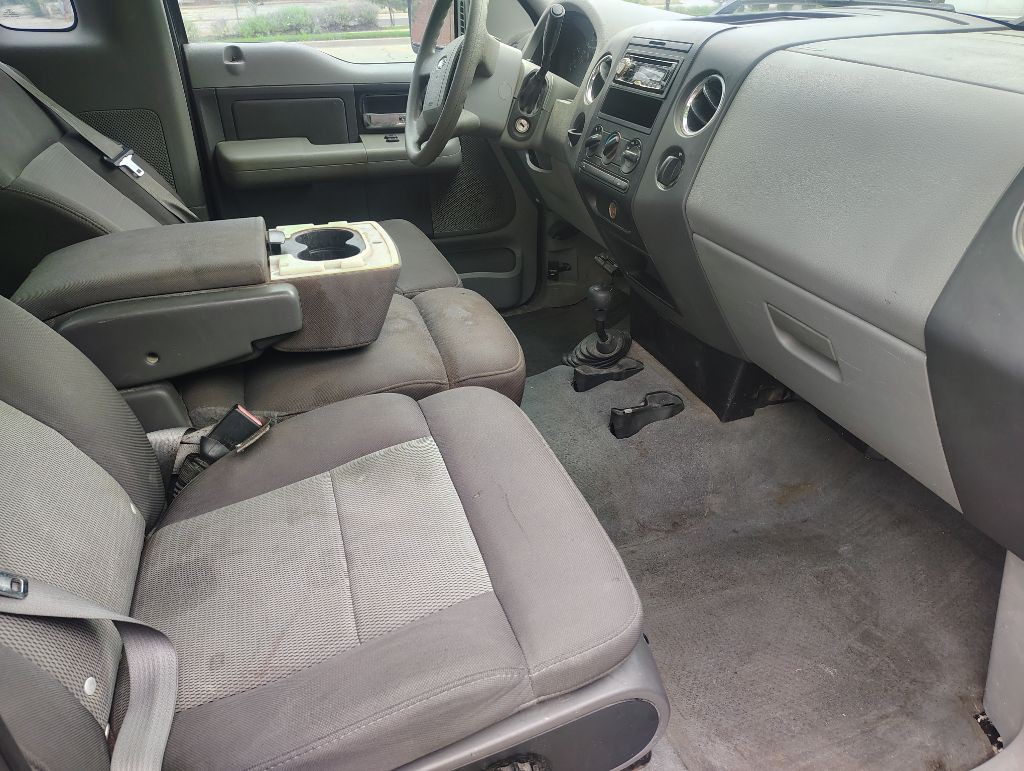 2004 Ford F-150 Image 12