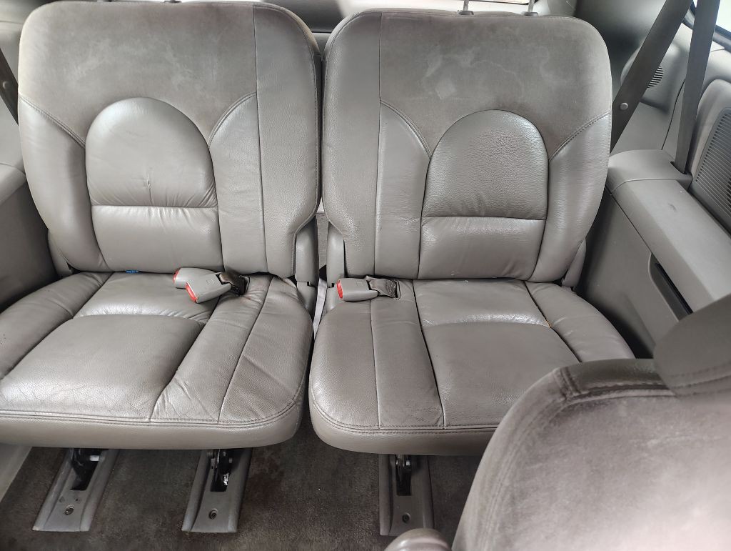 2001 Chrysler Town & Country Image 10