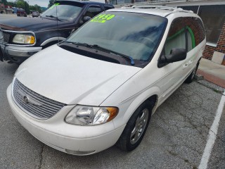 Image for 2001 Chrysler Town & Country Limited ID: 6766416