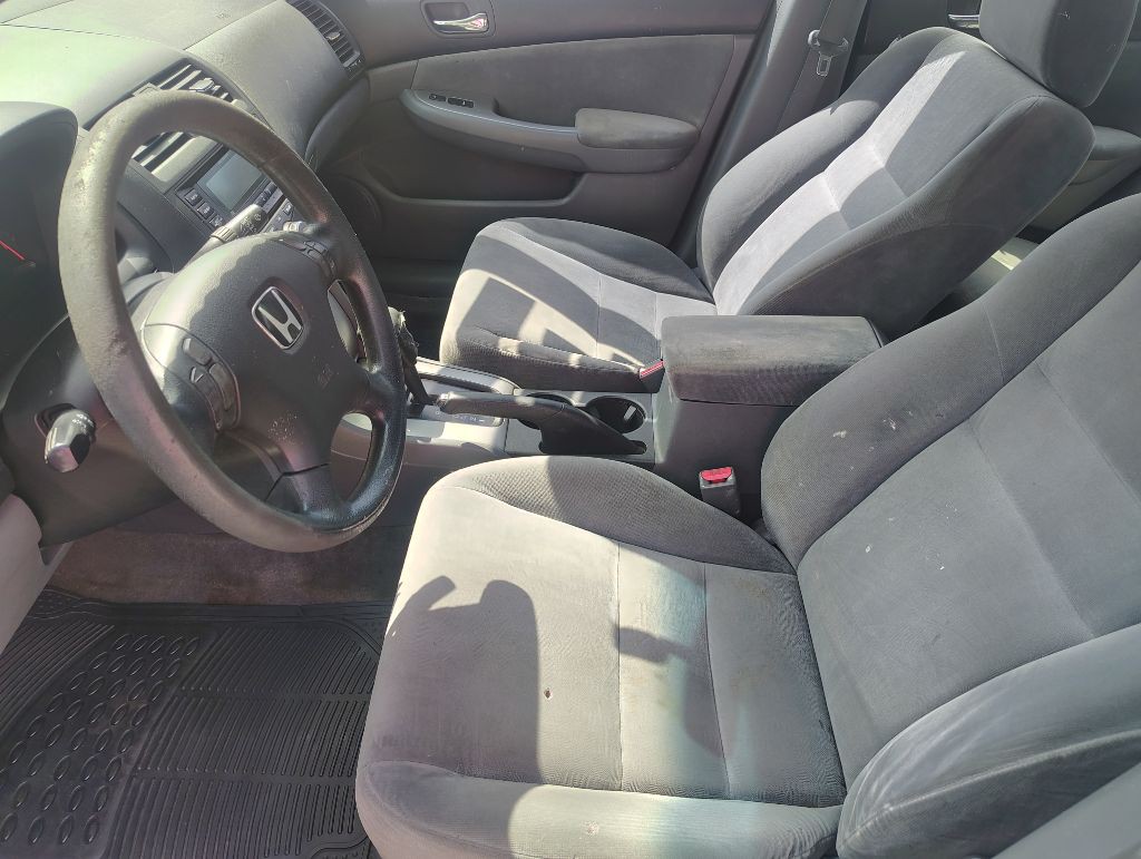 2004 Honda Accord Image 10