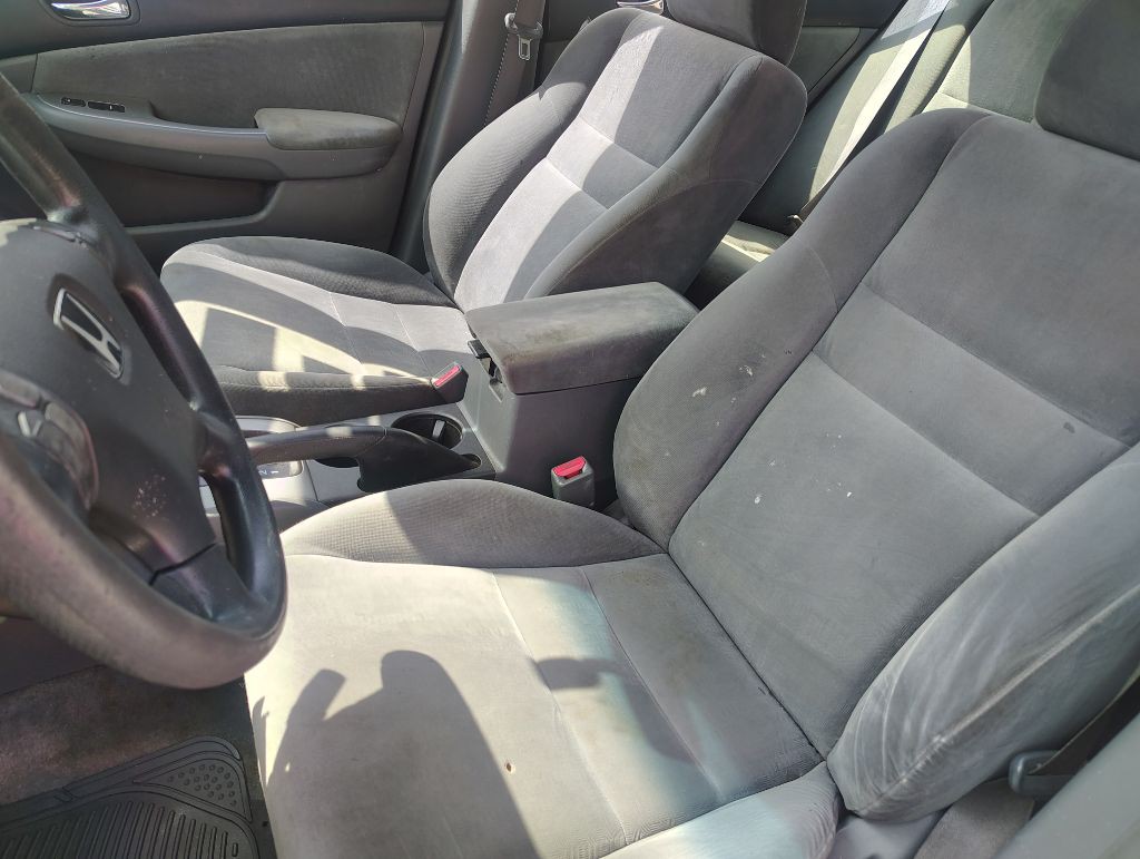 2004 Honda Accord Image 11