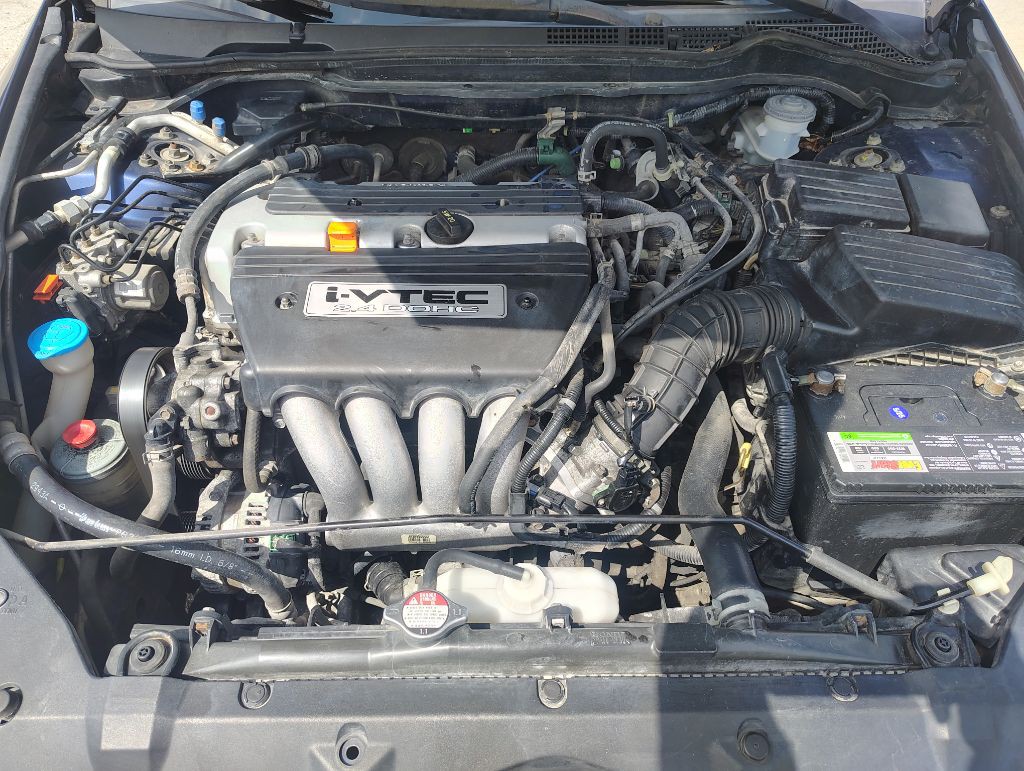 2004 Honda Accord Image 18