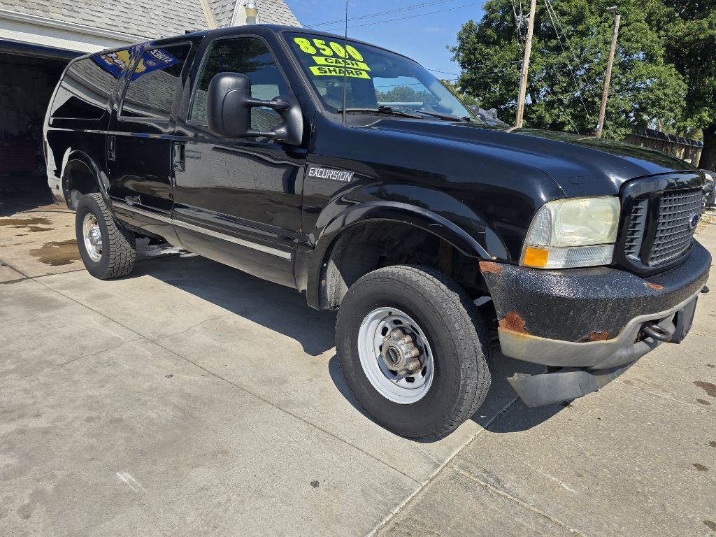 2002 Ford Excursion Image 2