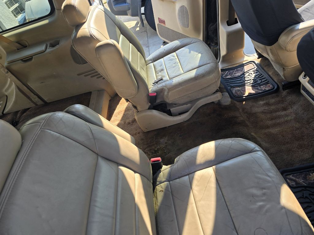 2002 Ford Excursion Image 8