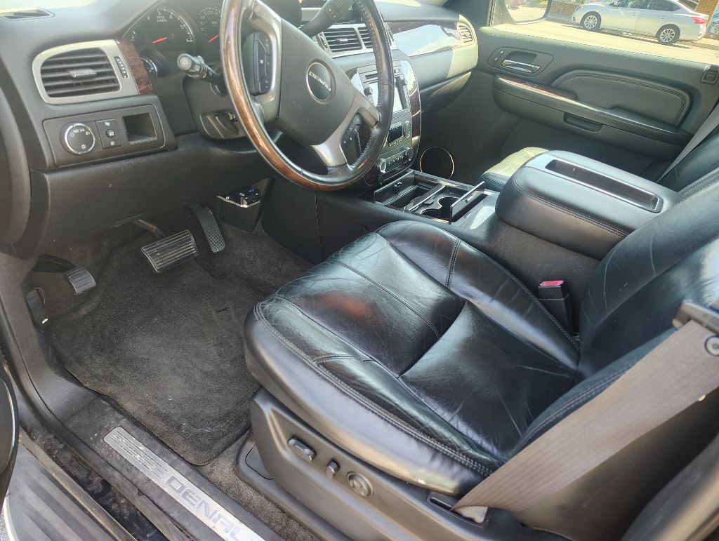 2008 GMC Yukon Image 11