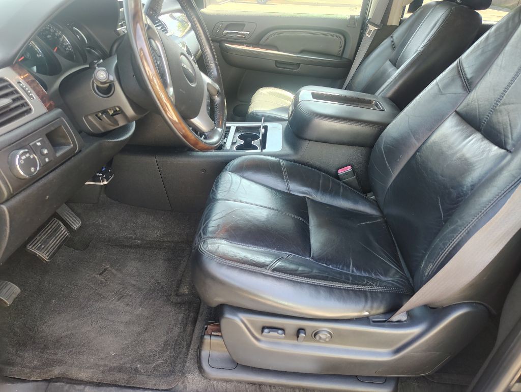 2008 GMC Yukon Image 12