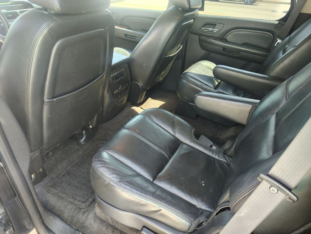 2008 GMC Yukon Image 16