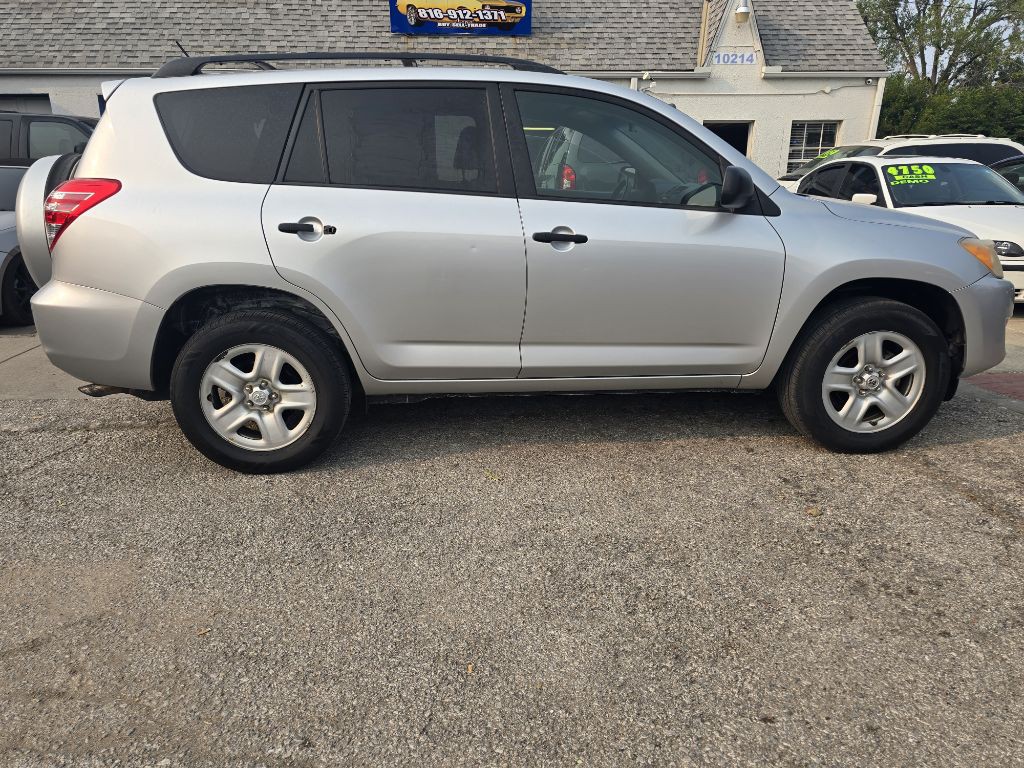 2011 Toyota Rav4 Image 4