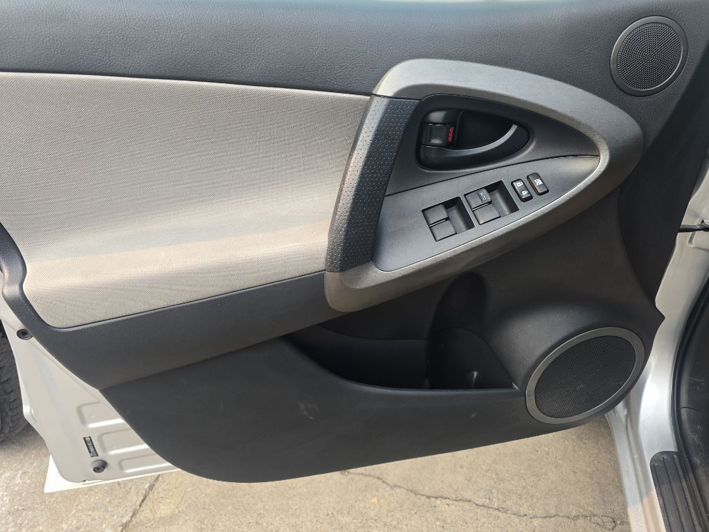 2011 Toyota Rav4 Image 20
