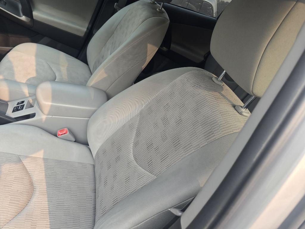 2011 Toyota Rav4 Image 22