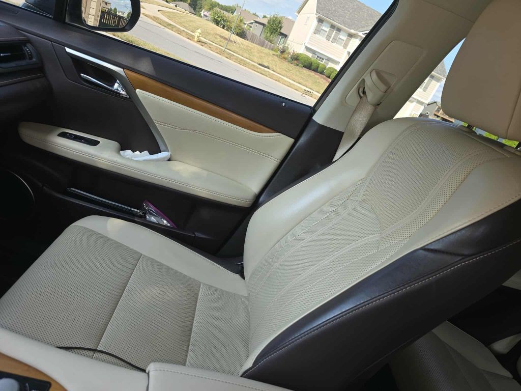 2017 Lexus RX Image 14
