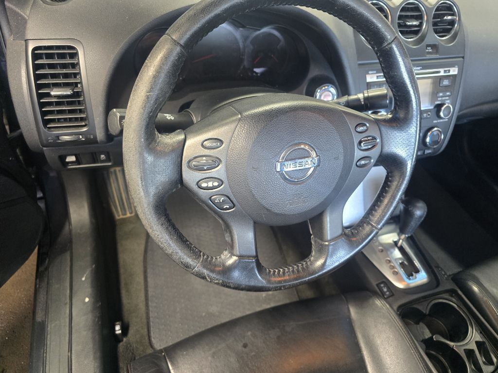 2011 Nissan Altima Image 18