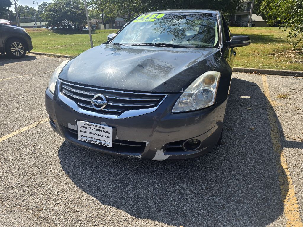 2011 Nissan Altima Image 4