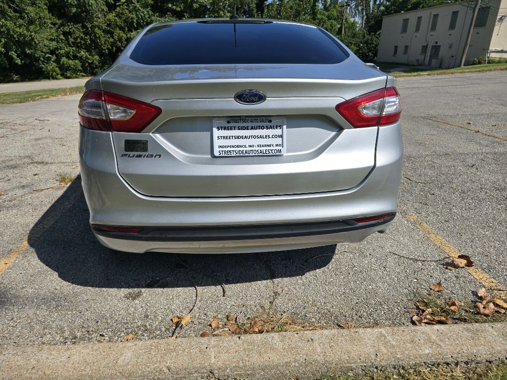 2016 Ford Fusion Image 5