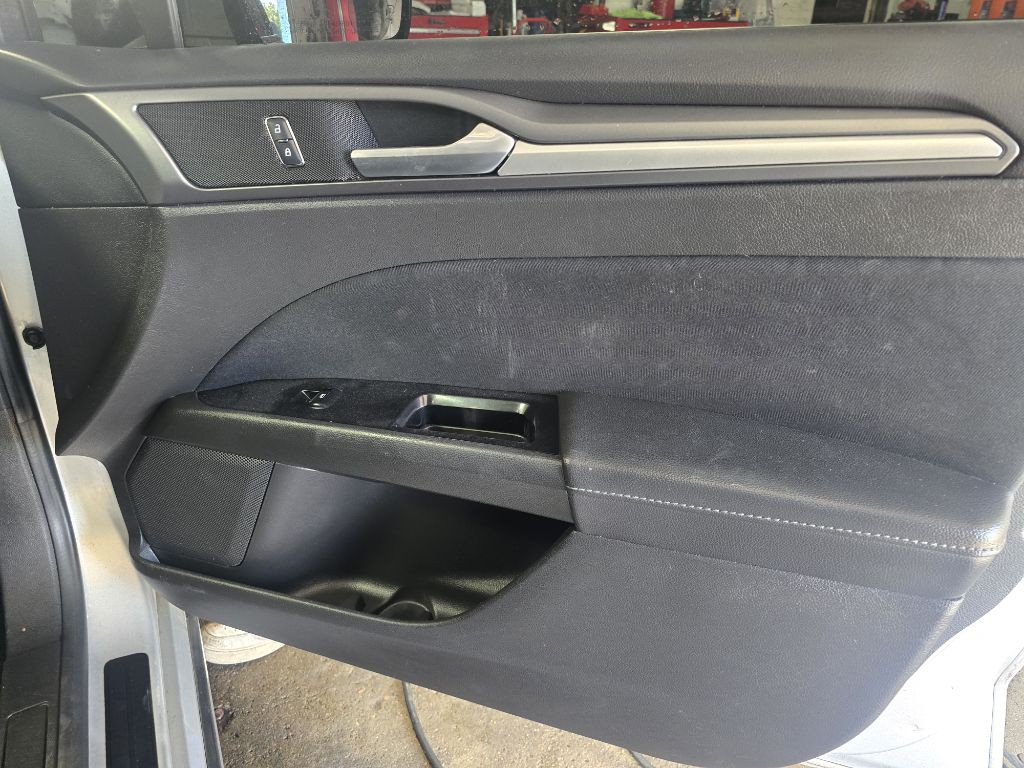 2016 Ford Fusion Image 10