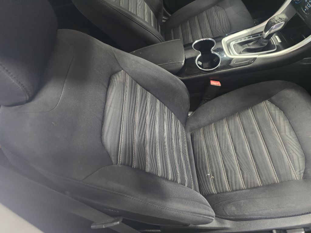 2016 Ford Fusion Image 12